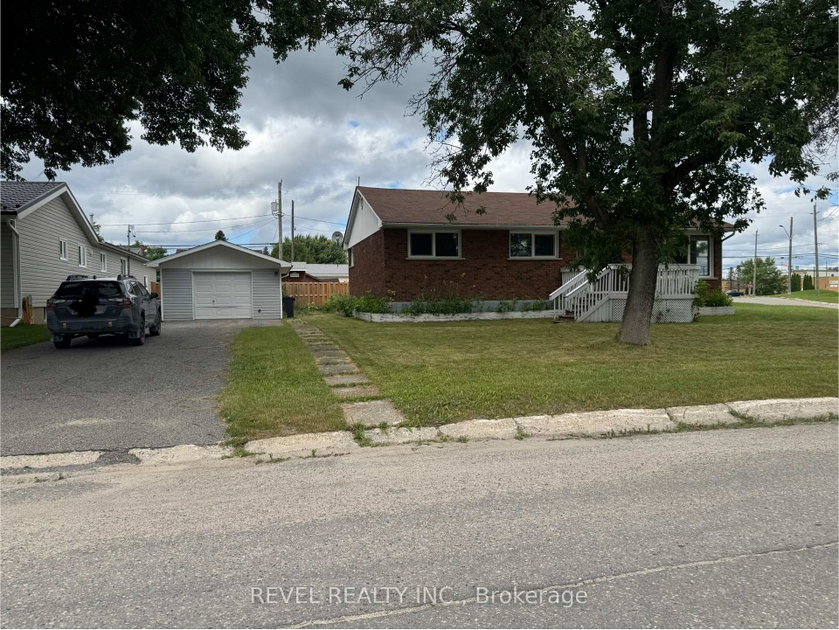602 Reynolds Street, Iroquois Falls