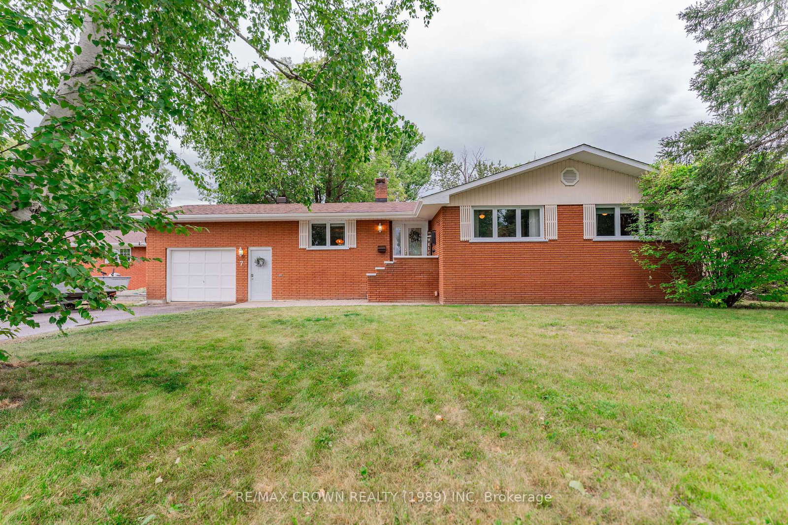 7-sussex-place-kapuskasing-ontario-t12356775