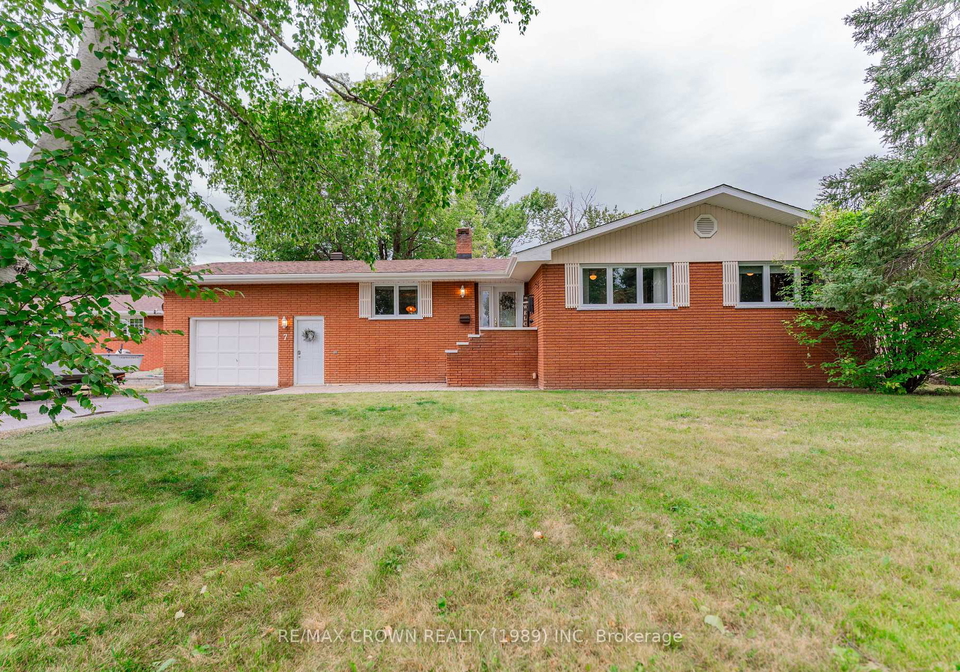 7-sussex-place-kapuskasing-ontario-t12356775
