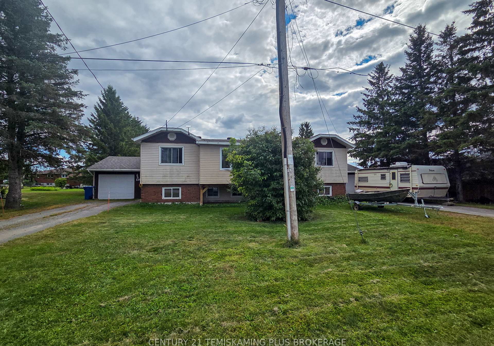 134-136-king-street-w-englehart-ontario-t12358598
