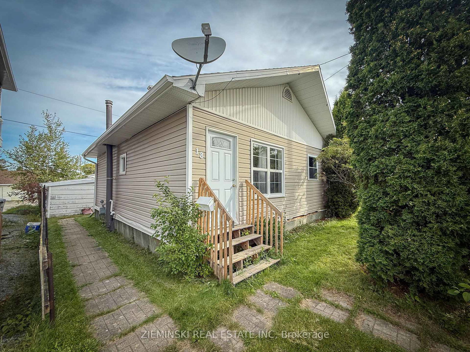18-laurier-avenue-timmins-ontario-t12403231