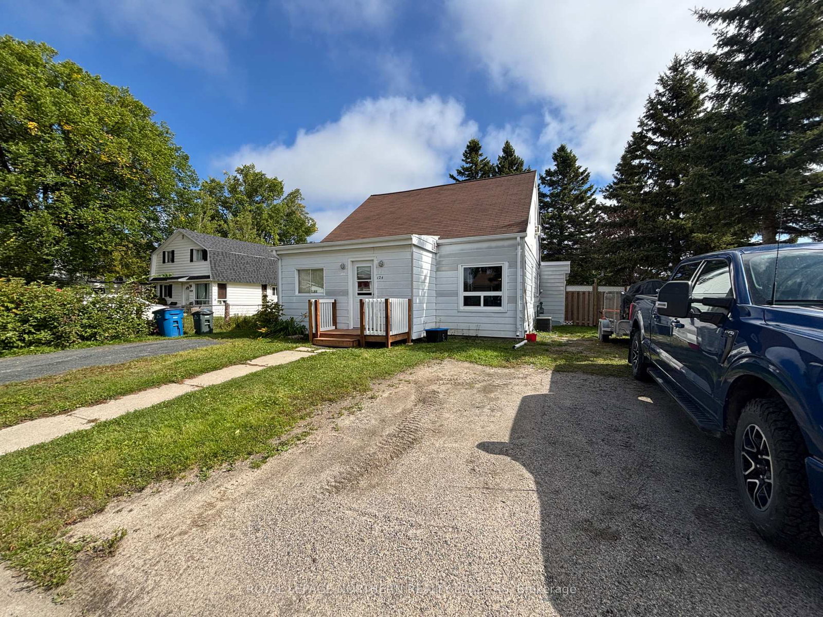 124-fourteenth-avenue-cochrane-ontario-t12406121