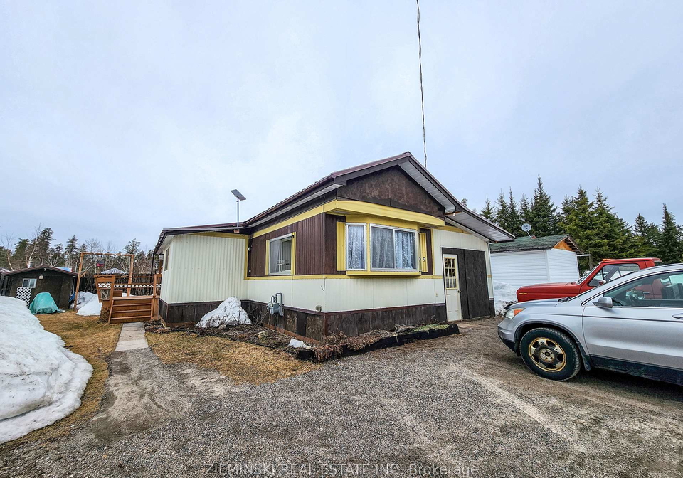 9-8885-11-highway-iroquois-falls-ontario-t12412291