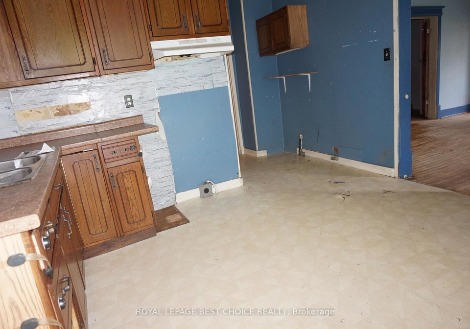 60-baker-street-cobalt-ontario-t12422225