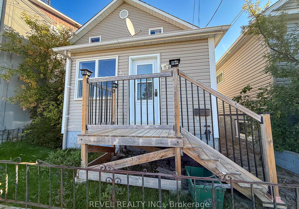 378-elm-street-s-timmins-ontario-t12429117
