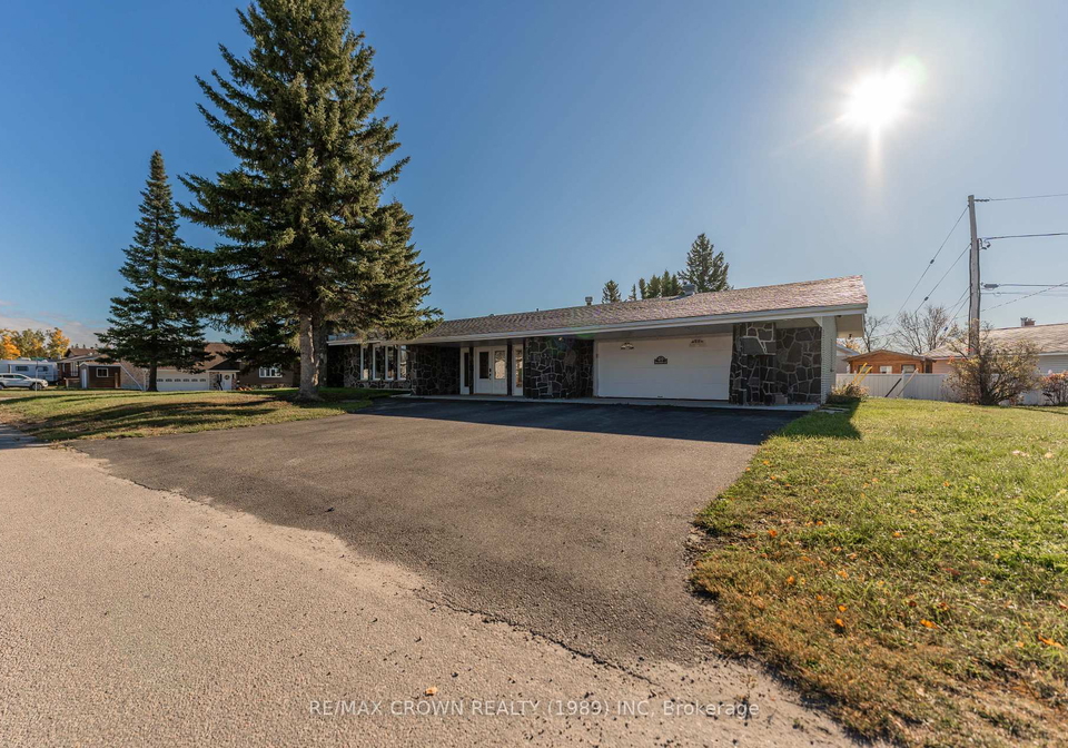 49-hazel-street-kapuskasing-ontario-t12455939