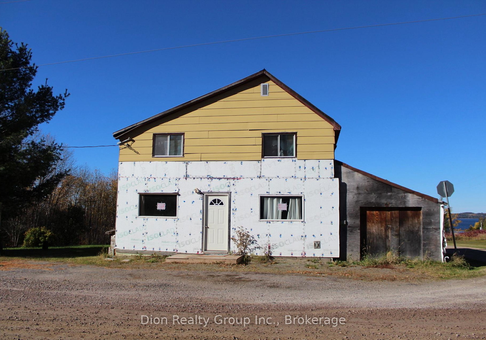 2006-tarzwell-lane-timiskaming-ontario-t12471440