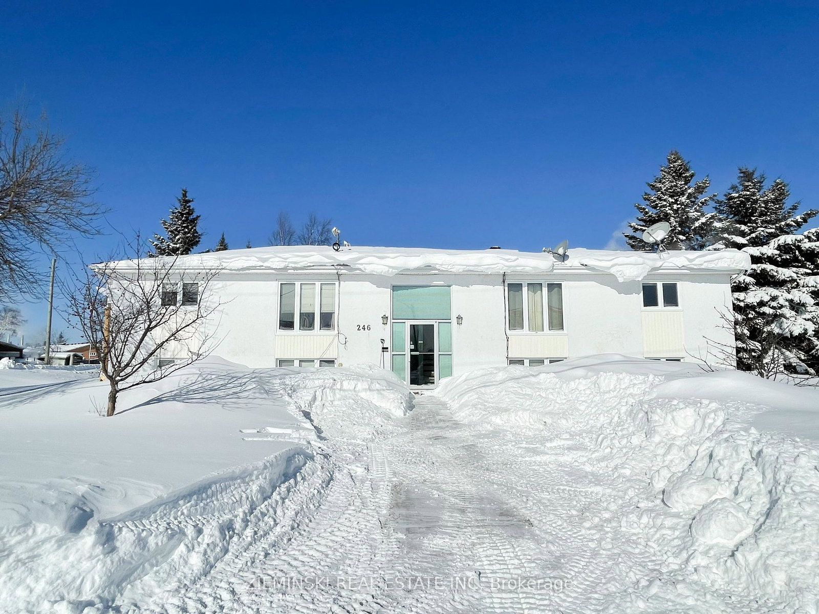 246-cambridge-avenue-iroquois-falls-ontario-t12490086
