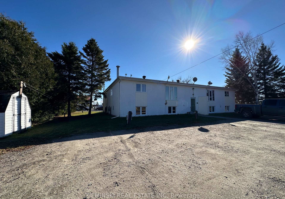 246-cambridge-avenue-iroquois-falls-ontario-t12490086