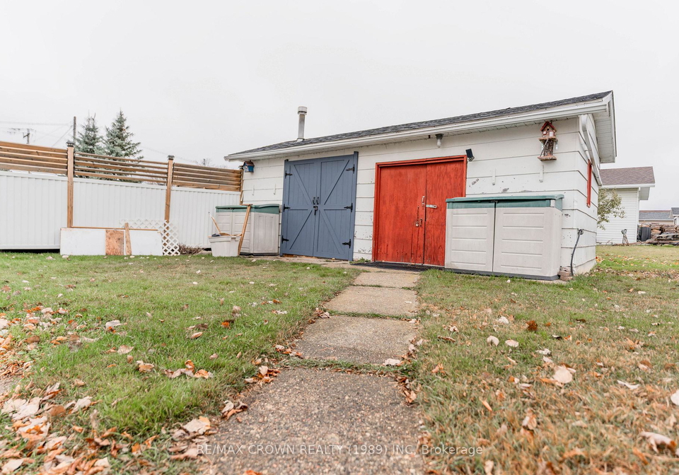 2-vanier-street-kapuskasing-ontario-t12507078