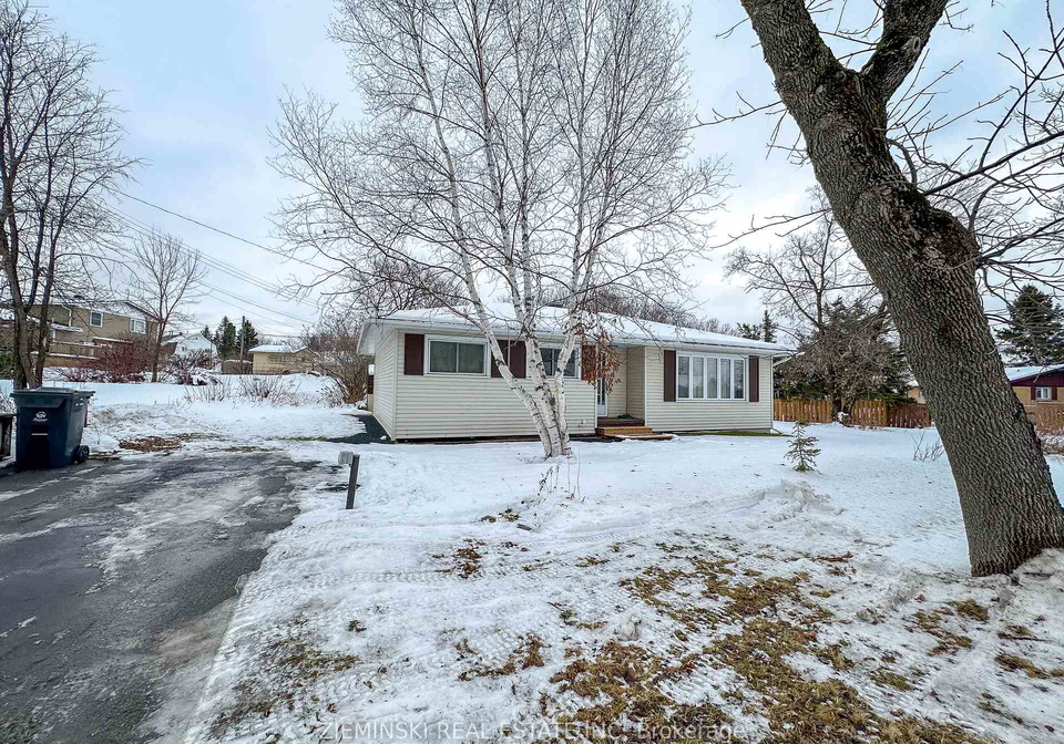 229-fyfe-avenue-iroquois-falls-ontario-t12575860