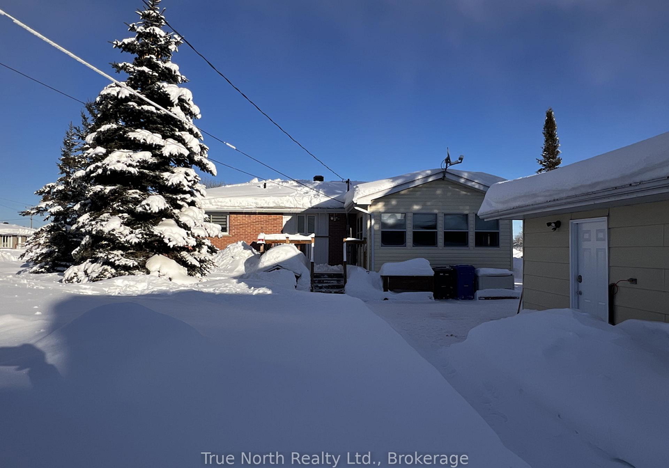 1-kent-place-kapuskasing-ontario-t12675150