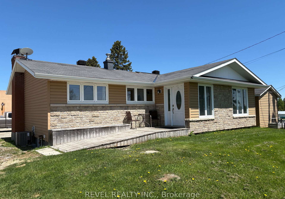 701-highway-652-highway-cochrane-ontario-t12879526