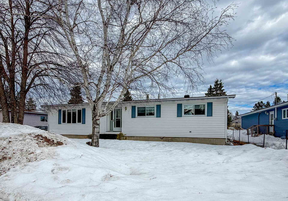 105-new-circle-place-iroquois-falls-ontario-t13050002