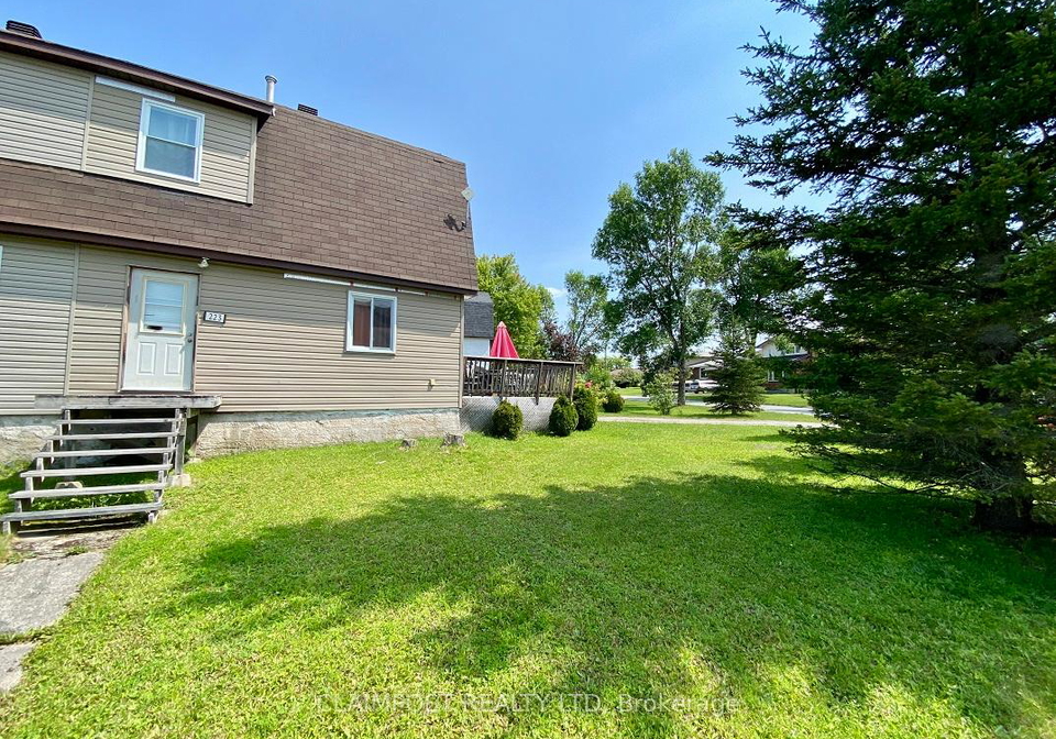 223-fyfe-avenue-iroquois-falls-ontario-t13067968