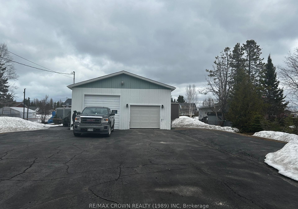 37-leonard-moonbeam-avenue-n-kapuskasing-ontario-t13080900