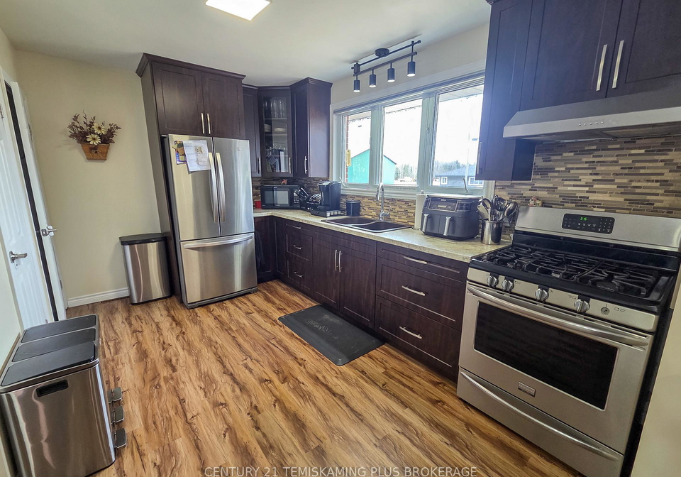 8-browns-road-englehart-ontario-t13096346