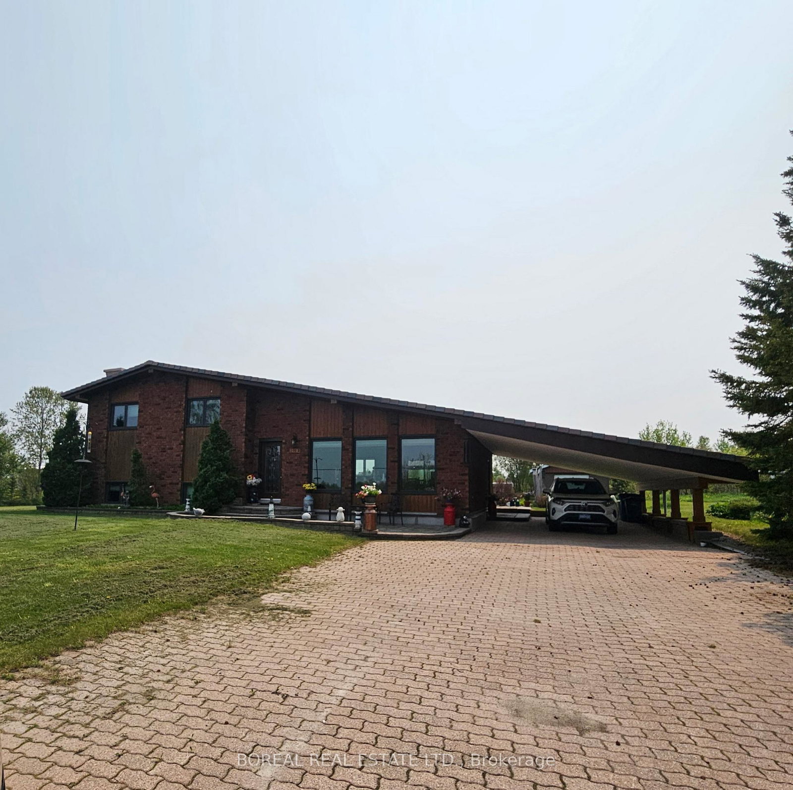 1272-con-2-3-cochrane-ontario-t13100002