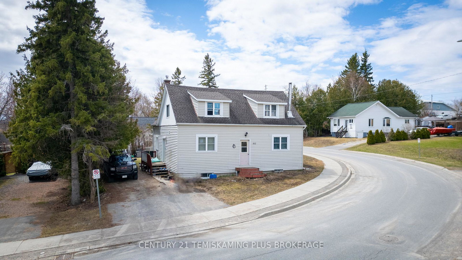 512-probyn-street-temiskaming-shores-ontario-t13133974