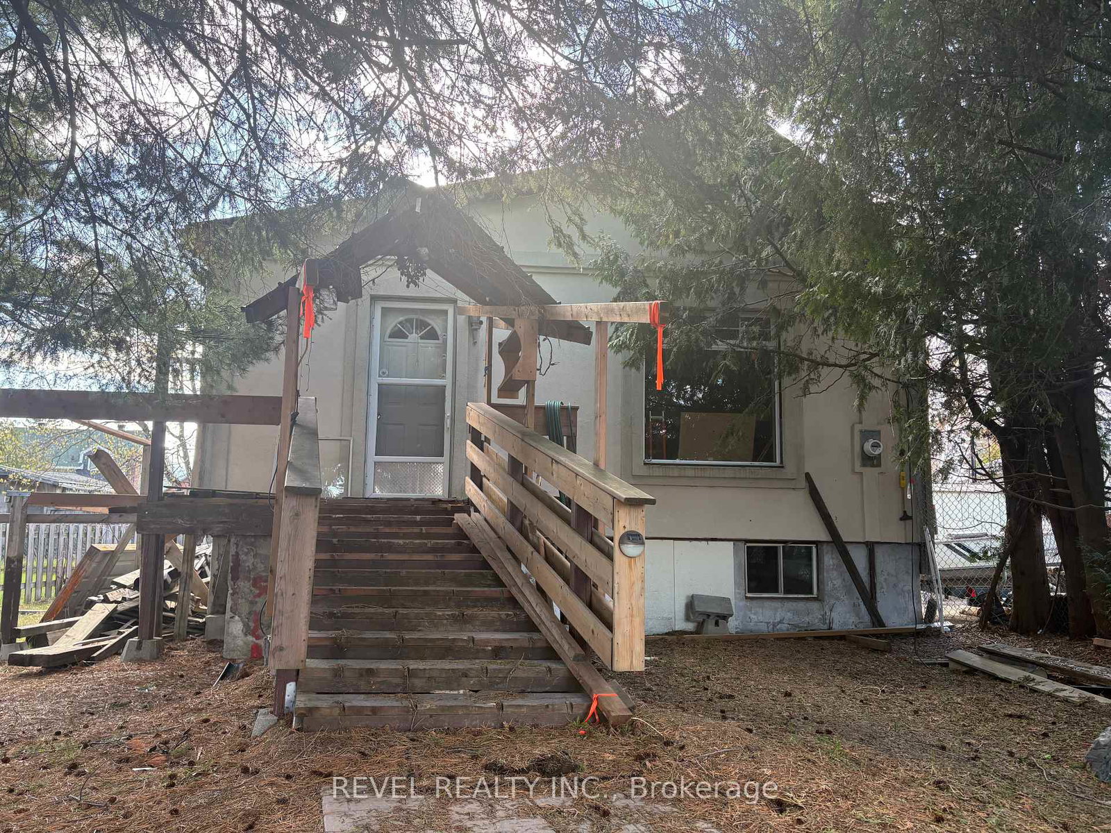 555-spruce-street-s-timmins-ontario-t13203086