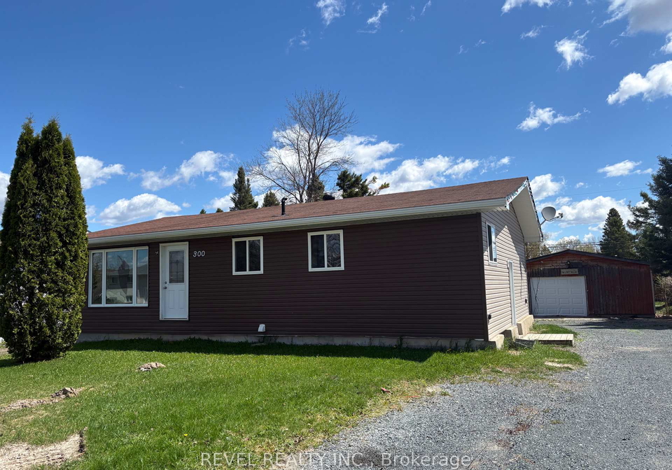 300-fifteenth-avenue-cochrane-ontario-t13211106