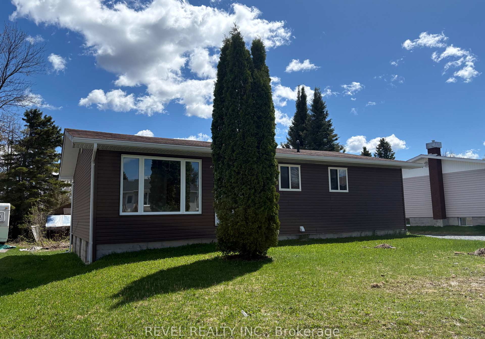 300-fifteenth-avenue-cochrane-ontario-t13211106