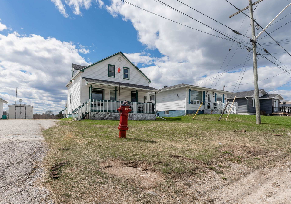 32-frontenac-crescent-kapuskasing-ontario-t13212596