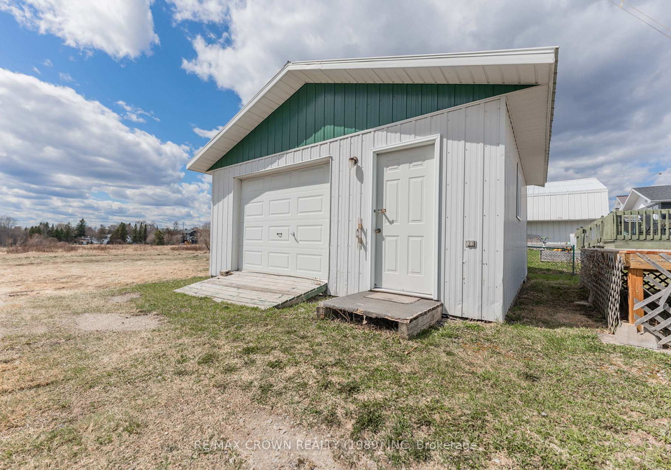 32-frontenac-crescent-kapuskasing-ontario-t13212596