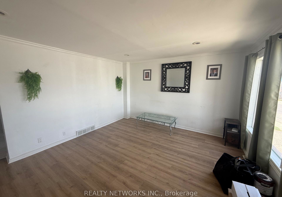221-commercial-avenue-timmins-ontario-t13236078