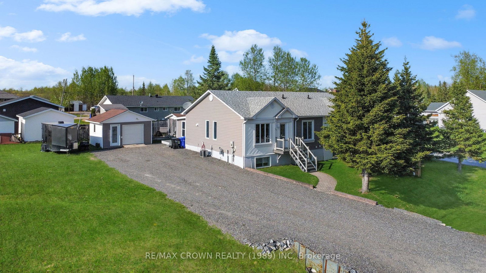 36-bryant-street-hearst-ontario-t13238682