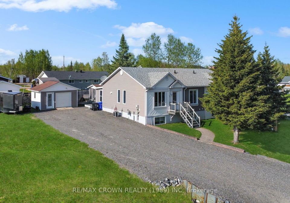 36-bryant-street-hearst-ontario-t13238682
