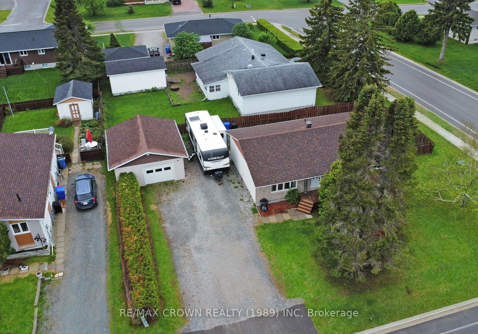 1-pearson-drive-hearst-ontario-t13421330