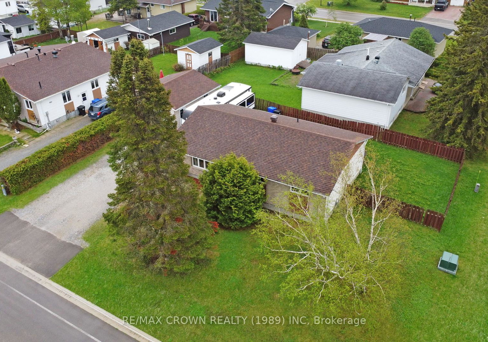 1-pearson-drive-hearst-ontario-t13421330