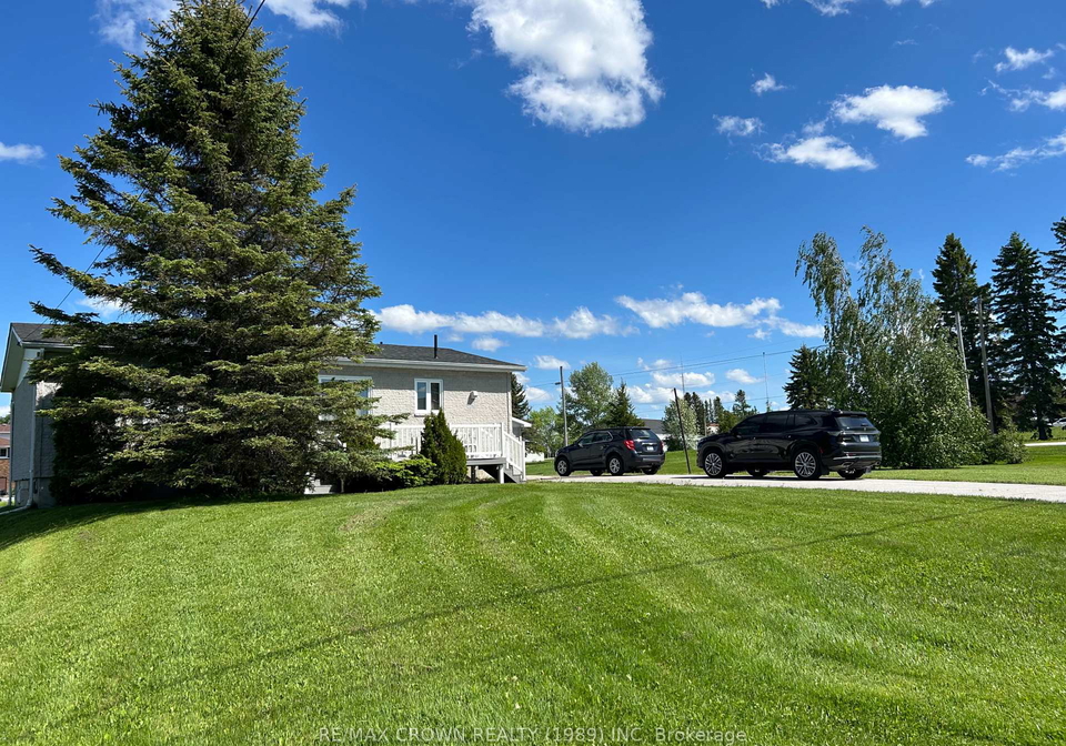 17-tremblay-fauquier-avenue-s-kapuskasing-ontario-t13451640