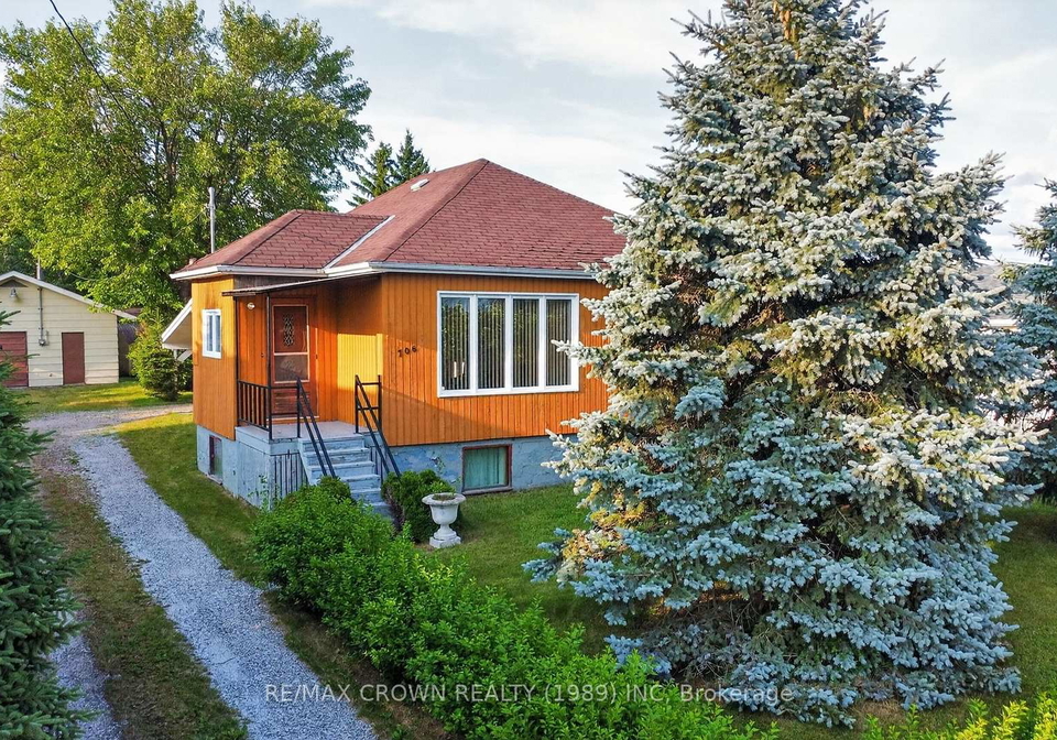 706-prince-street-hearst-ontario-t13602298