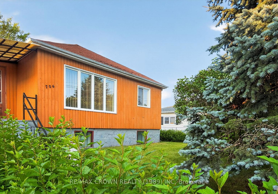 706-prince-street-hearst-ontario-t13602298