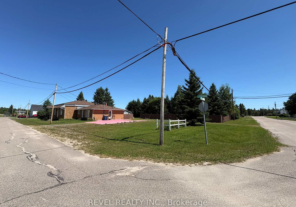 21-jacques-avenue-kapuskasing-ontario-t13621380