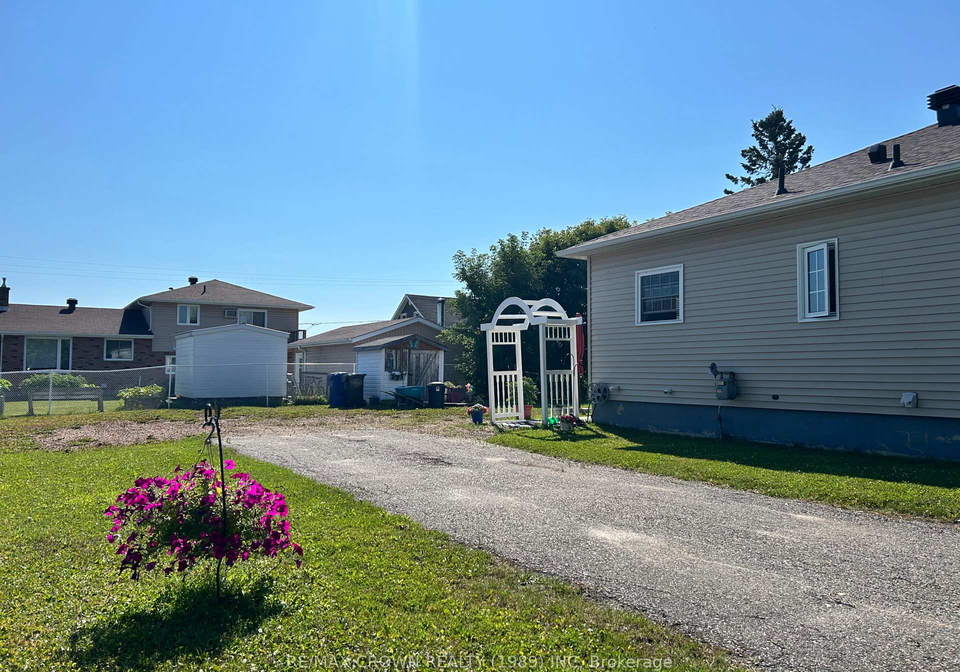 12-erickson-avenue-kapuskasing-ontario-t13641894
