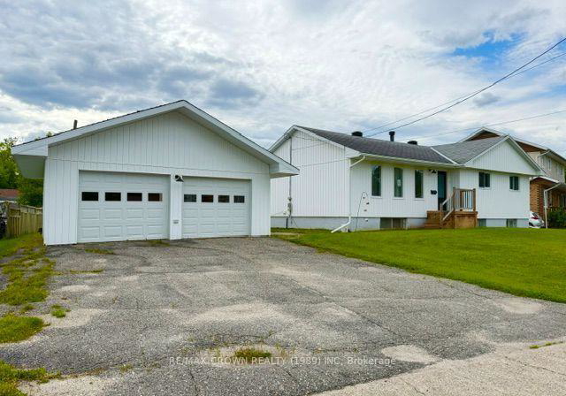 4-niagara-street-kapuskasing-ontario-t13684730