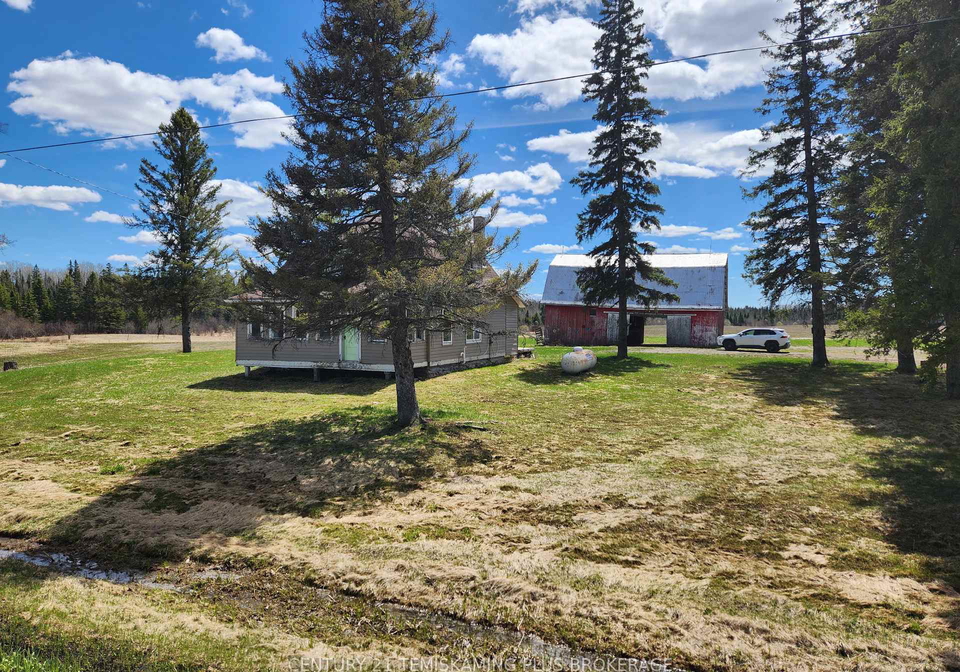 pt-ehalf-nhalf-lt-6-con-4-highway-65-highway-timiskaming-ontario-t13699390