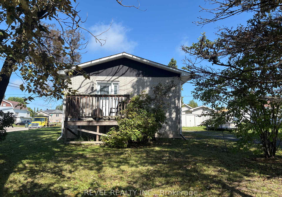 1-cree-road-cochrane-ontario-t13713260