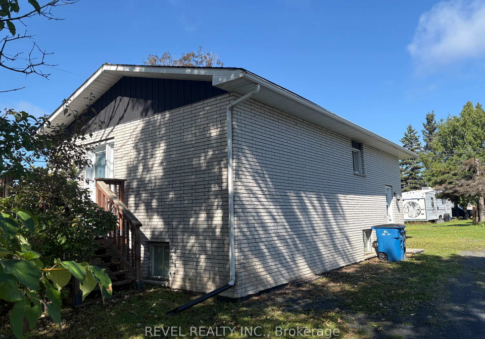 1-cree-road-cochrane-ontario-t13713260