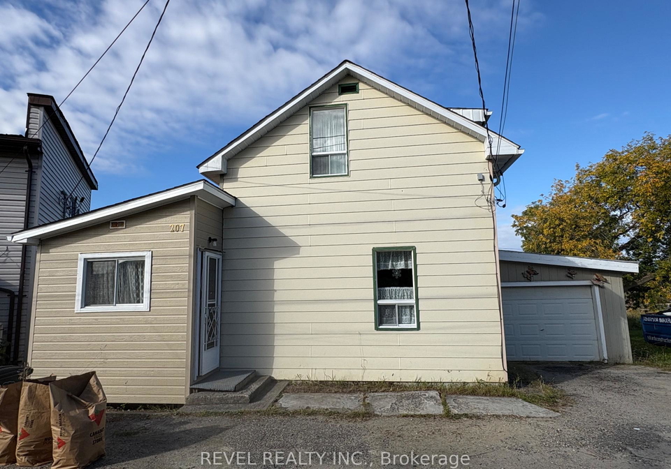207-co-op-lane-cochrane-ontario-t13839404