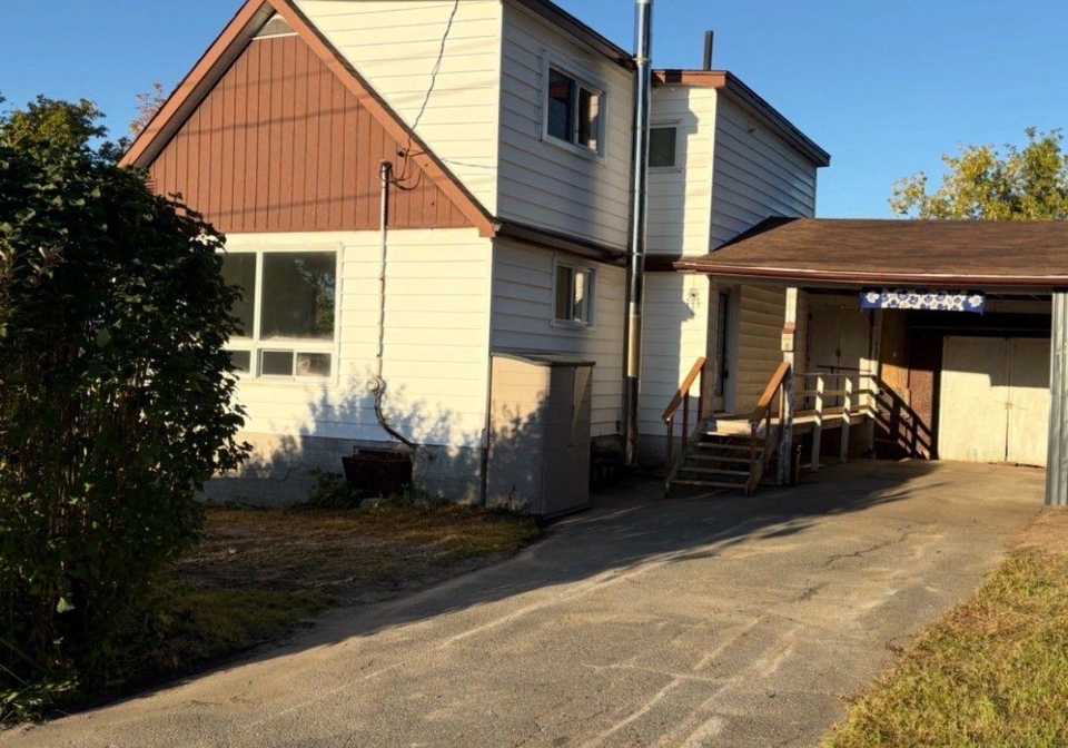 1327-leroux-avenue-iroquois-falls-ontario-t13846318