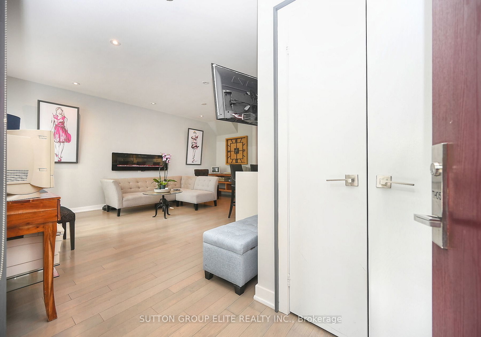 4070-parkside-village-drive-mississauga-ontario-w10428024