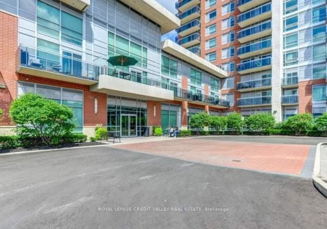 215-queen-street-brampton-ontario-w10440539