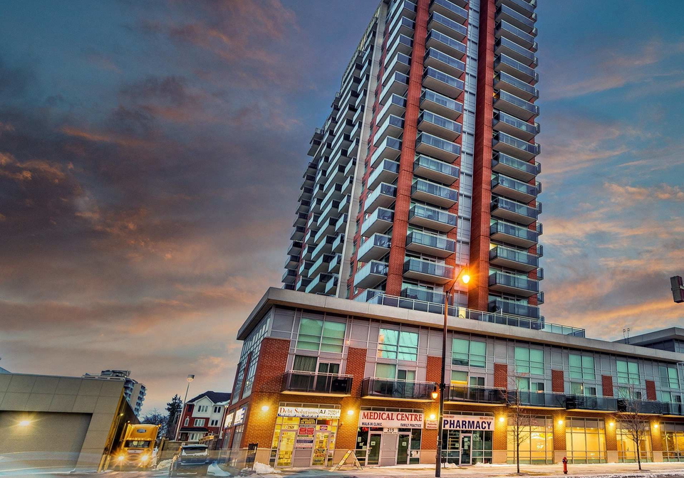 215-queen-street-brampton-ontario-w10440539