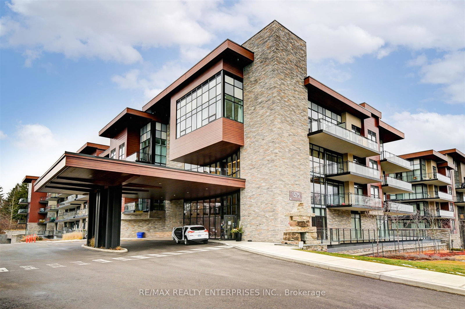 1575-lakeshore-road-w-mississauga-ontario-w10441566