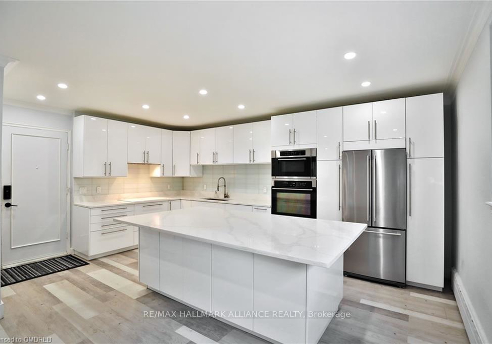 2054-courtland-drive-burlington-ontario-w11979697