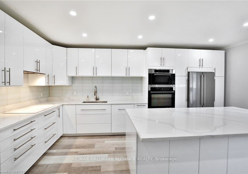 2054-courtland-drive-burlington-ontario-w11979697